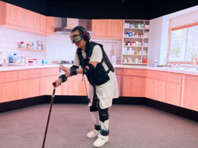 沉浸式CAVE高龄者模拟体验系统